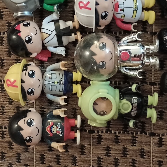 Ryan's World Action Figures 16 Piece Set - Picture 2 of 9